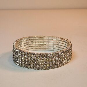 Rhinestone stretch bracelet .75" tall Beautiful Sparkly Vintage Prom